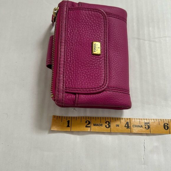 Fossil Emma Trifold Pink Leather Wallet - Picture 13 of 14